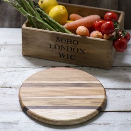 Round wooden chopping board